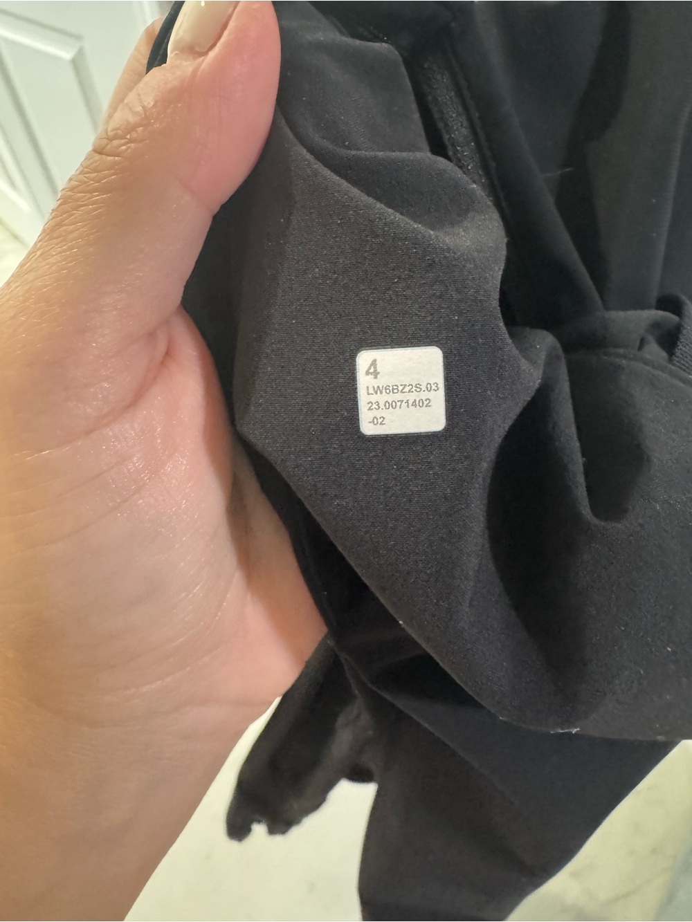 Lululemon size 4 - Picture 5 of 5